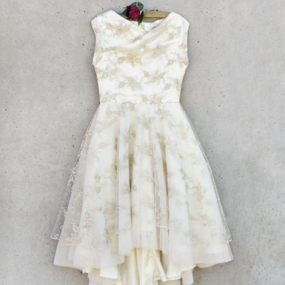 RARE FIND! NWT Joyfolie Jacqueline dress in gold lace